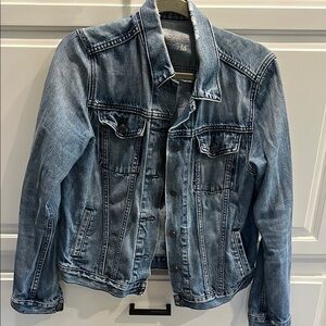 Gap Women’s Blue Denim Jacket